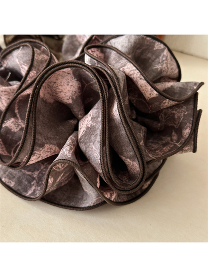 Gifty - Vintage Rose Print Ruffle Hair Scrunchie
