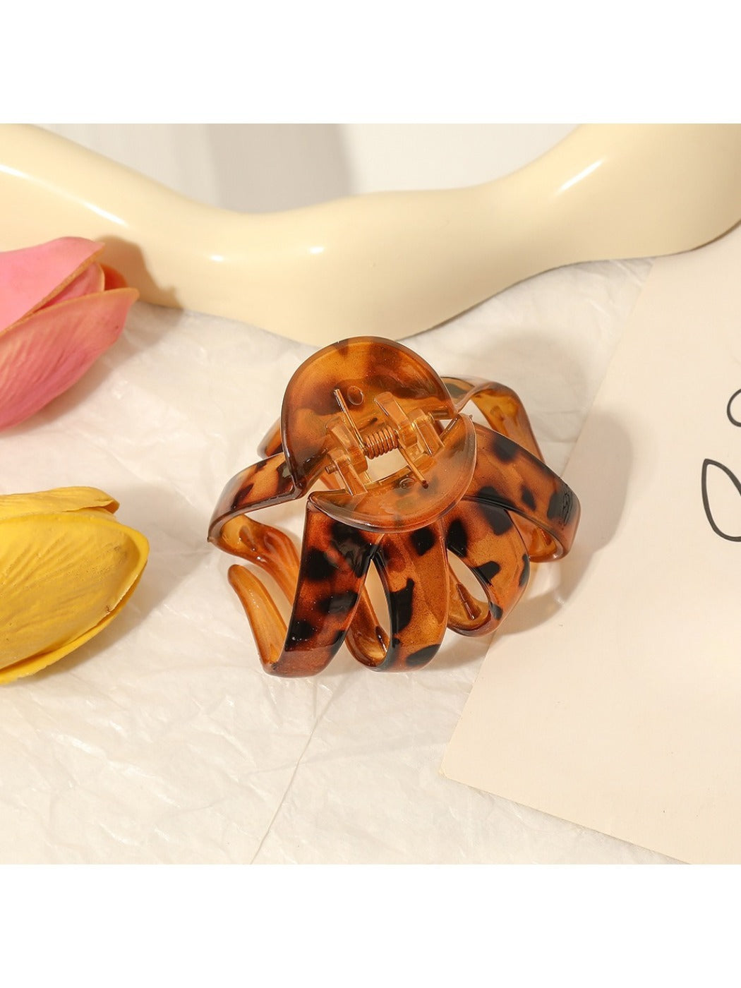 Beau - Retro Minimalist Everyday Hair Clip
