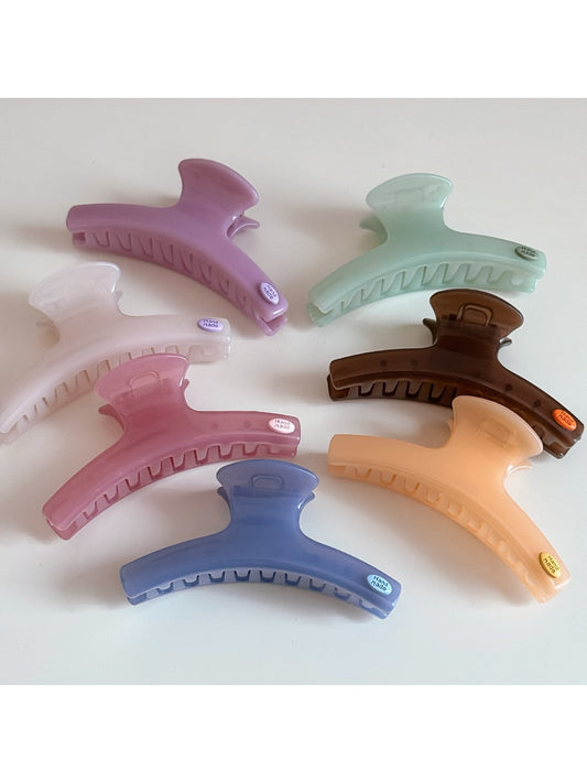 Beau - Curved Straight Bar Design Claw Clip