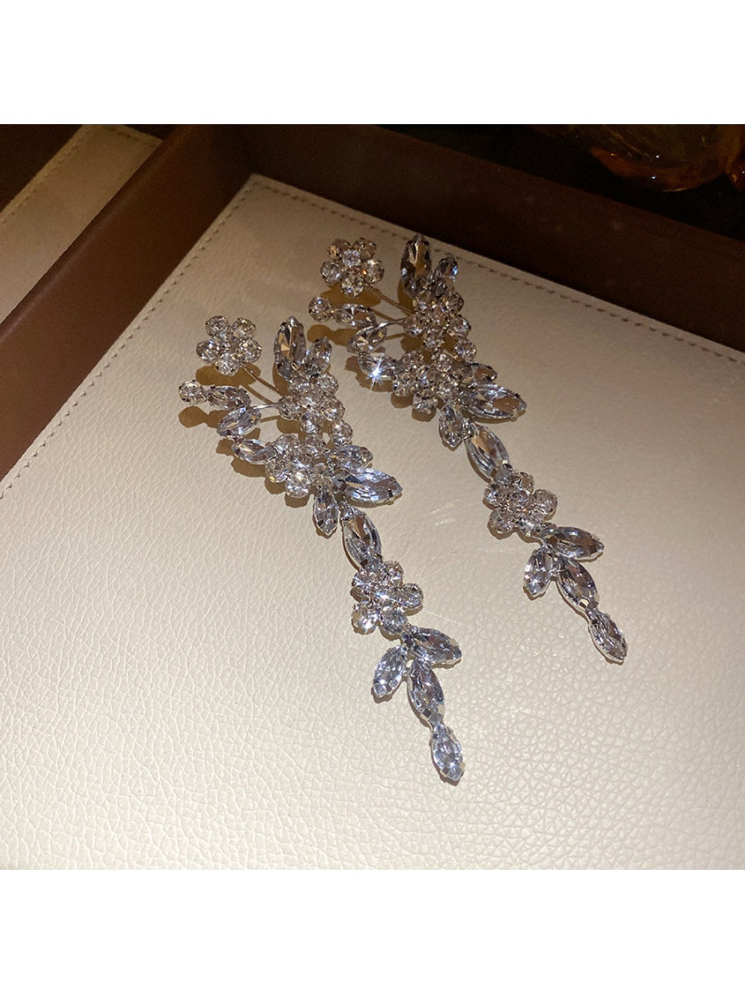 Earedge - Vintage Floral Rhinestone Tassel Earrings