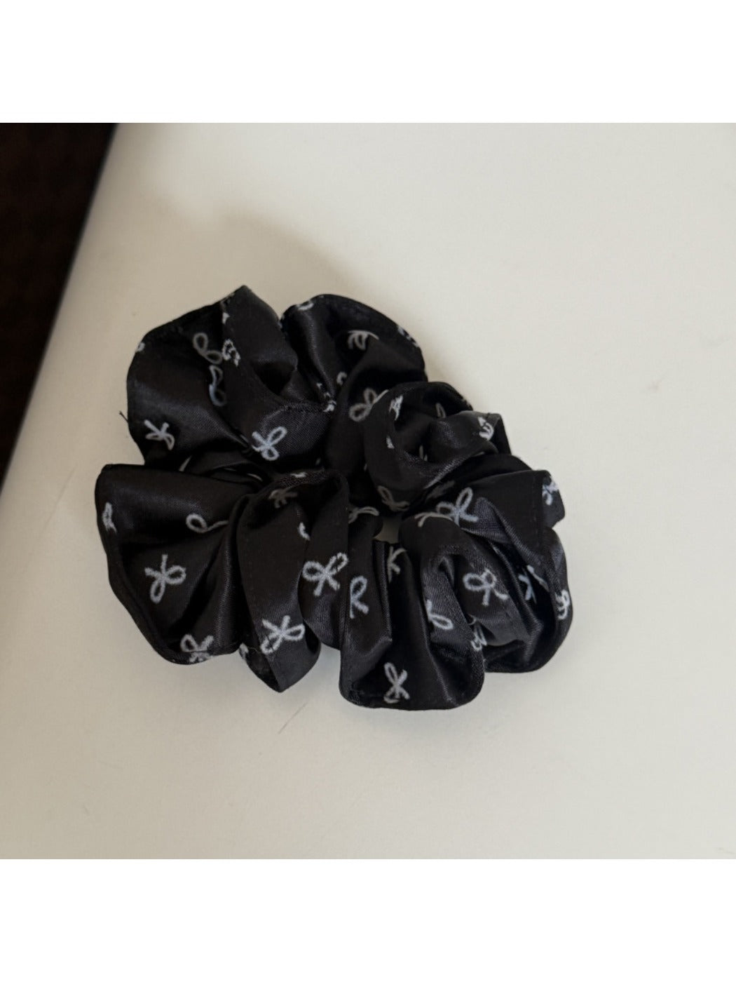 Gifty - Satin Bow Scrunchie and Headband