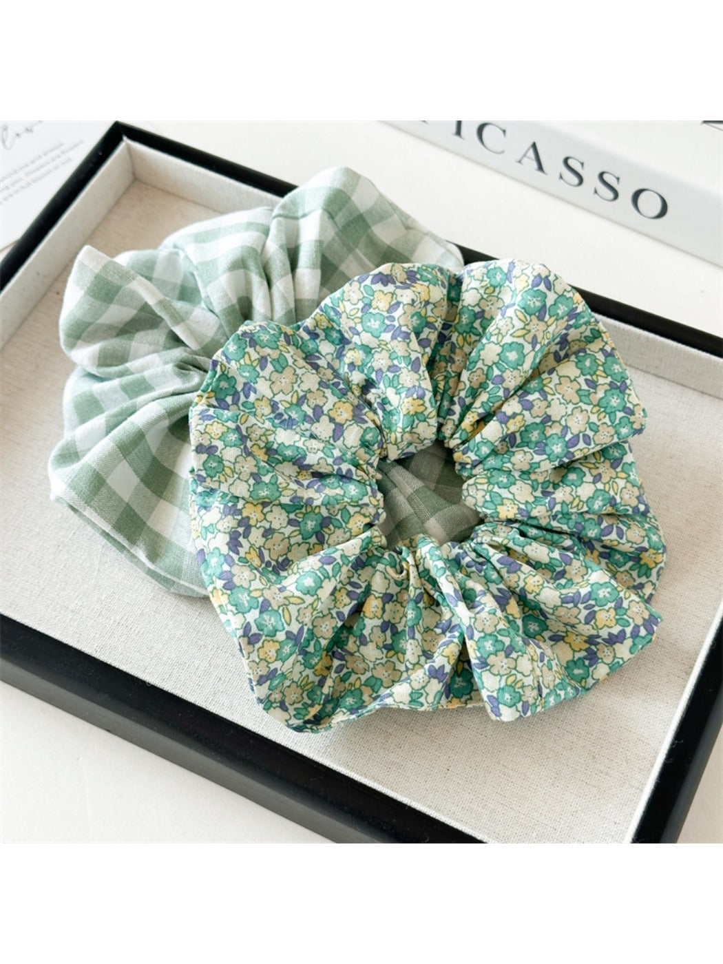 Gifty - Floral Checkered Hair Scrunchie