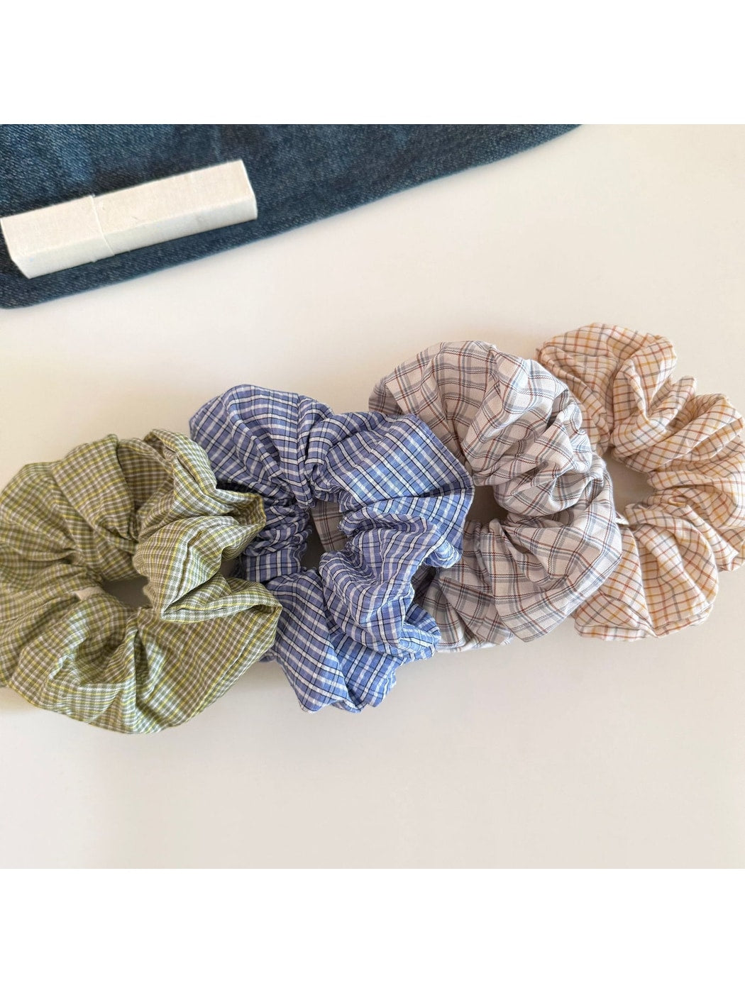 Gifty - Plaid Polyester Fabric Scrunchie