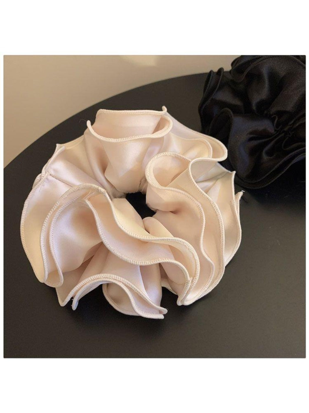 Gifty - Four Layer Wrinkled Hair Loop
