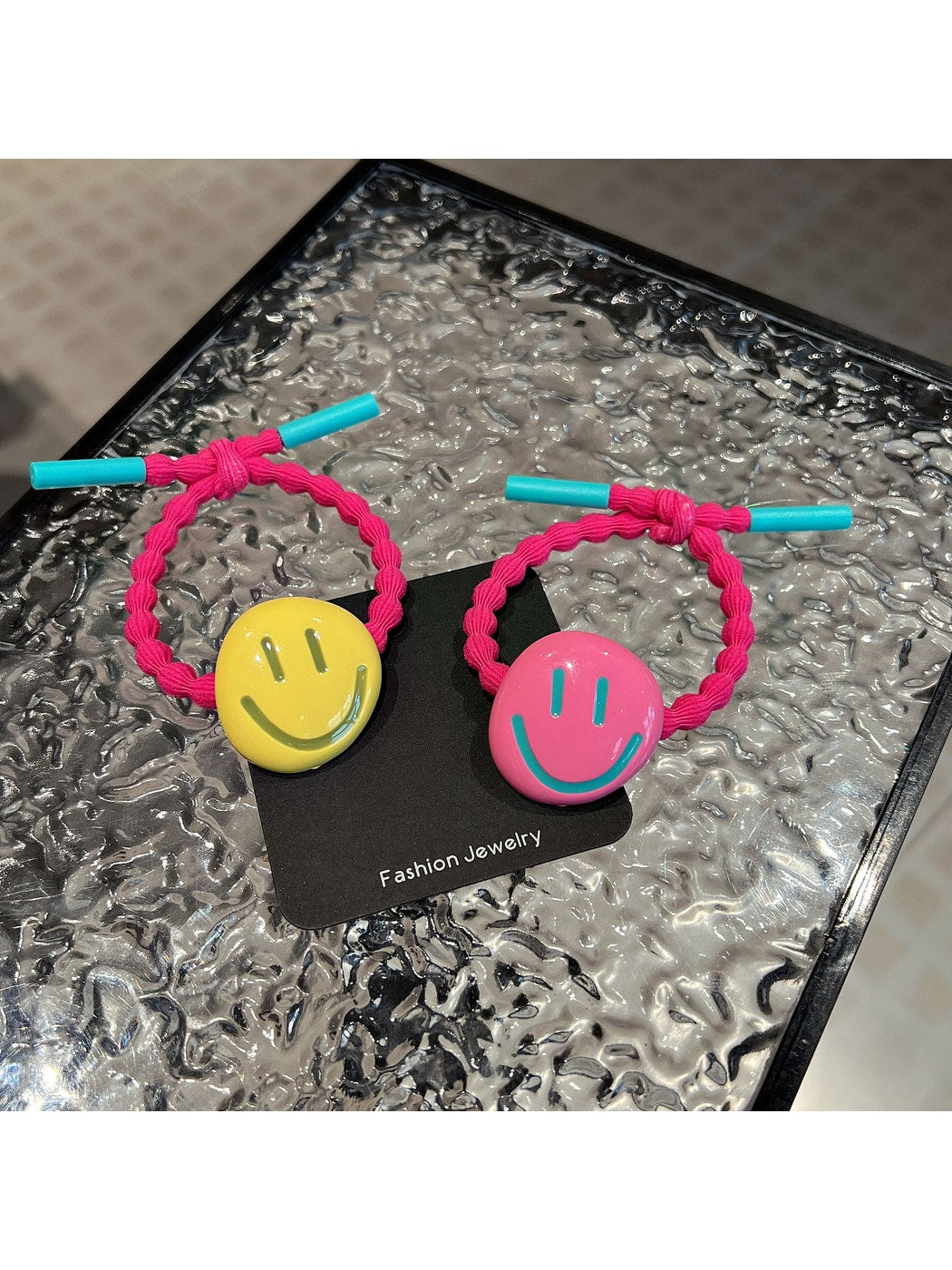 Gifty - Playful Smiley Face Elastic Ponytail Hair Tie
