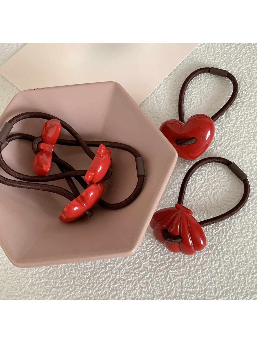 Gifty - Cute Red Fashion Hair Tie