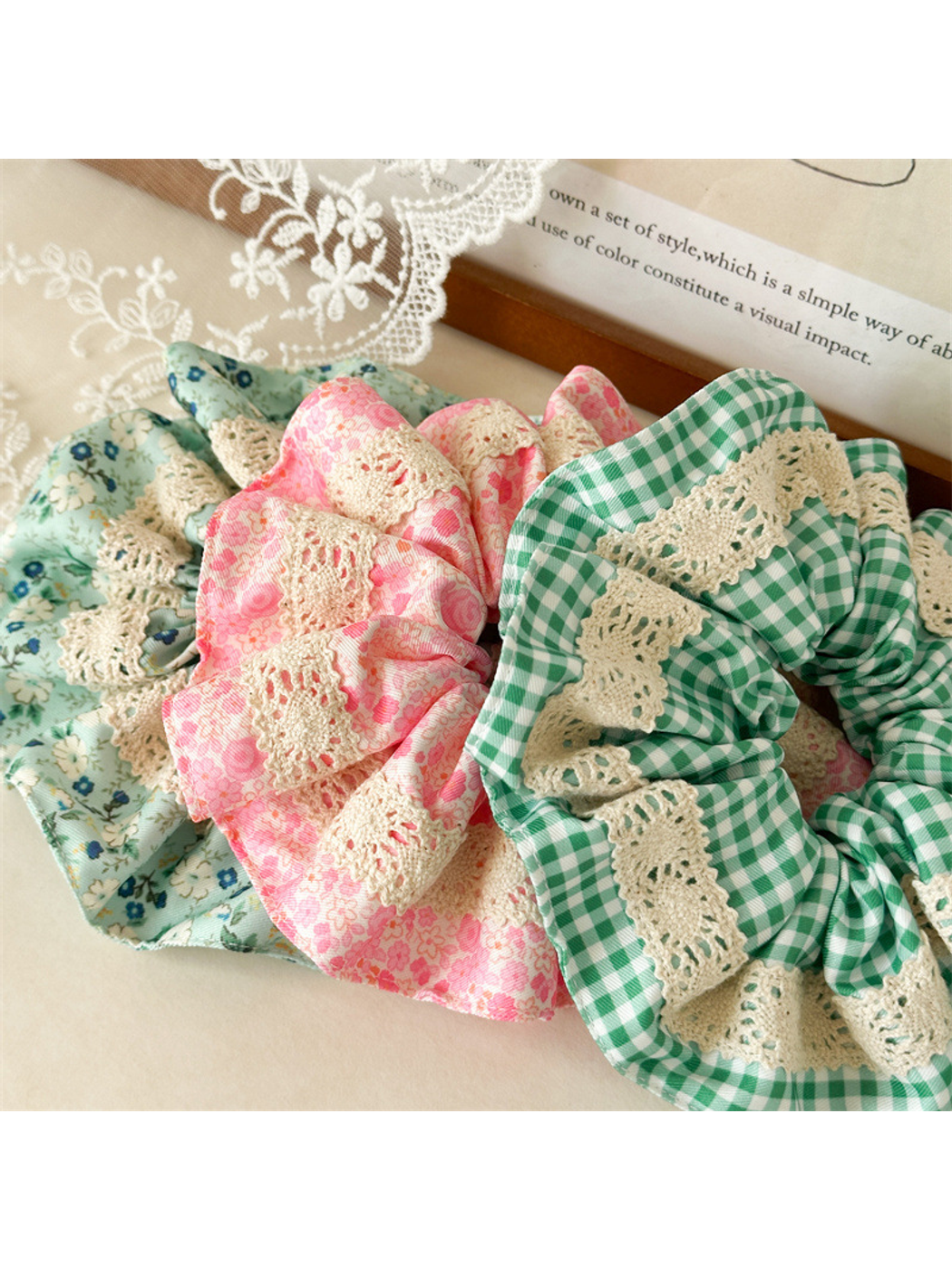 Gifty - Lace Trim Floral High Elasticity Scrunchie
