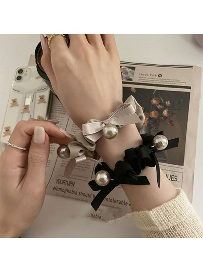 Gifty - Cute Satin Bow Scrunchie