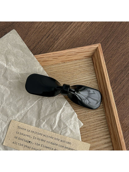 Beau - Glossy Butterfly Bow Acetate Fiber Hair Clip