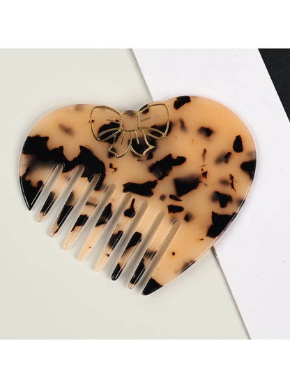 Camerow - Compact Heart Shaped Comb