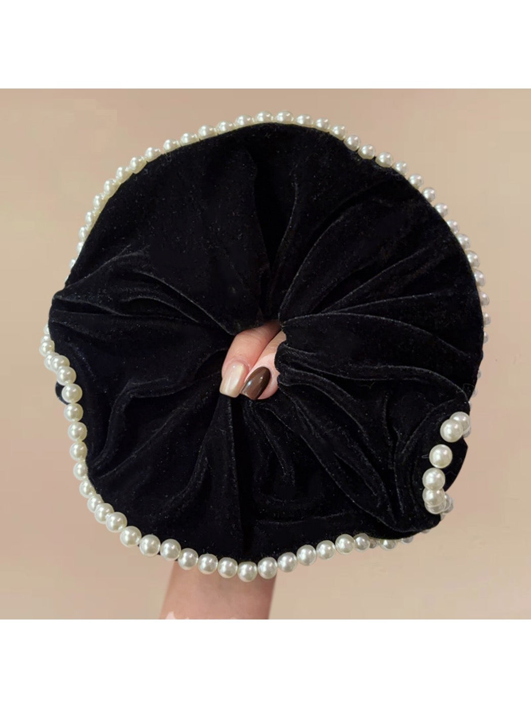 Gifty - Solid Color Velvet Scrunchie Hair Tie