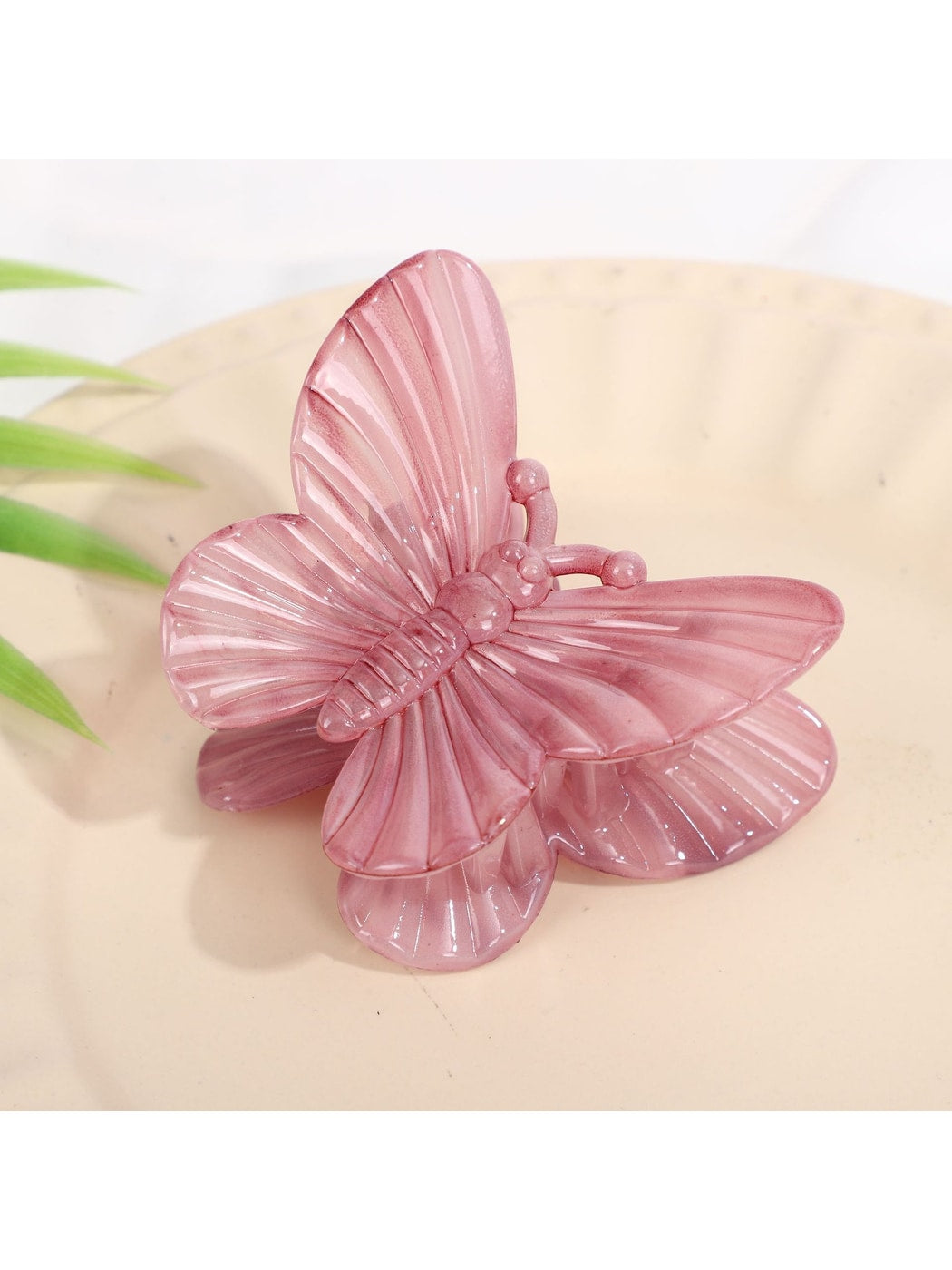 Beau - Gradient Butterfly Plastic Alloy Claw Clip