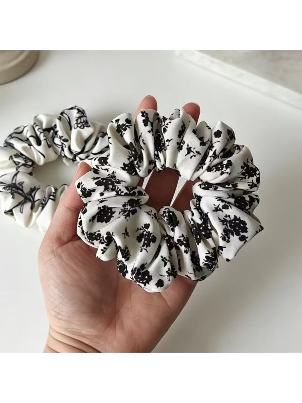 Gifty - Ink Wash Floral Print Polyester Scrunchie
