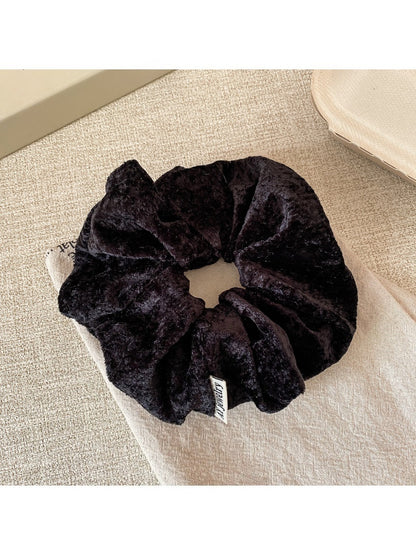 Gifty - Solid Color Plush Scrunchie