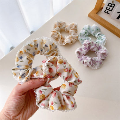 Gifty - Colorful Floral Pattern Lace Edge Scrunchie