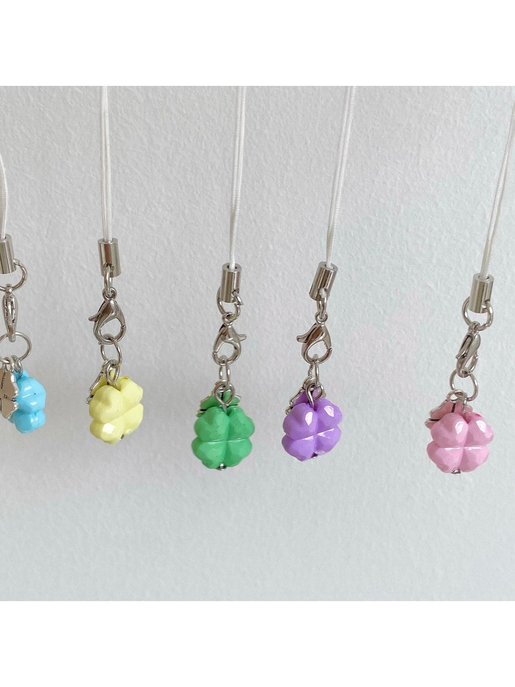 Keypus - Beaded Four Leaf Clover Alloy Keychain