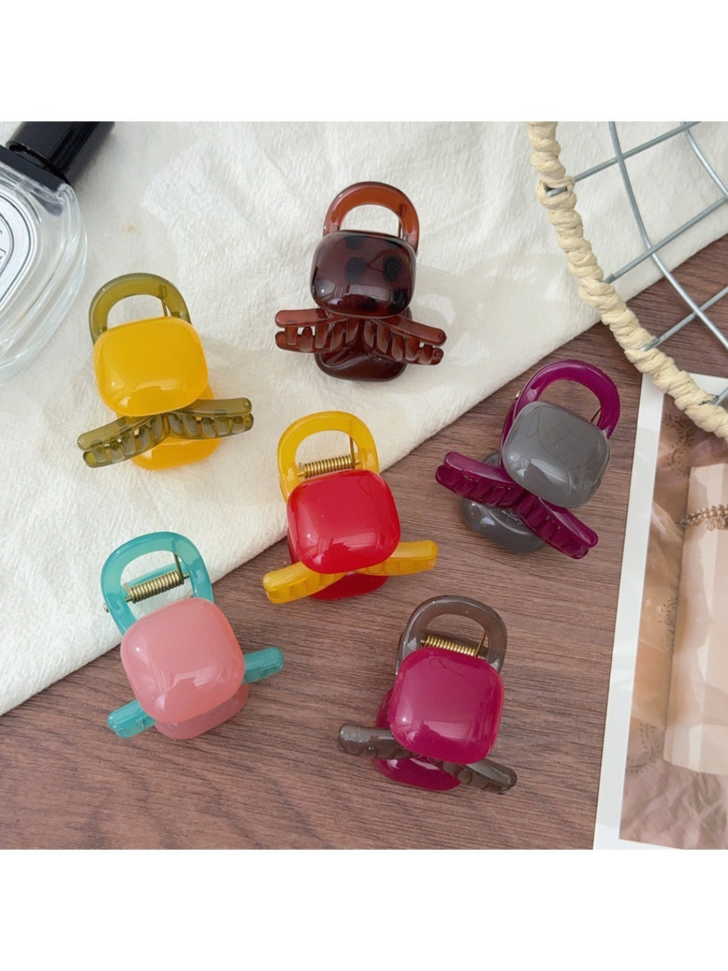 Beau - Square X Shaped Hair Claw Clip