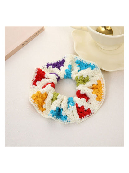 Gifty - Chunky Knit Scrunchie with Floral Design Hair Ties