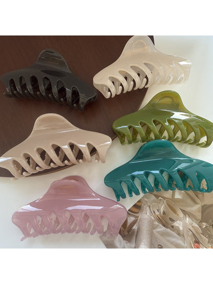 Beau - Minimalist Keel Shaped Hair Claw Clip
