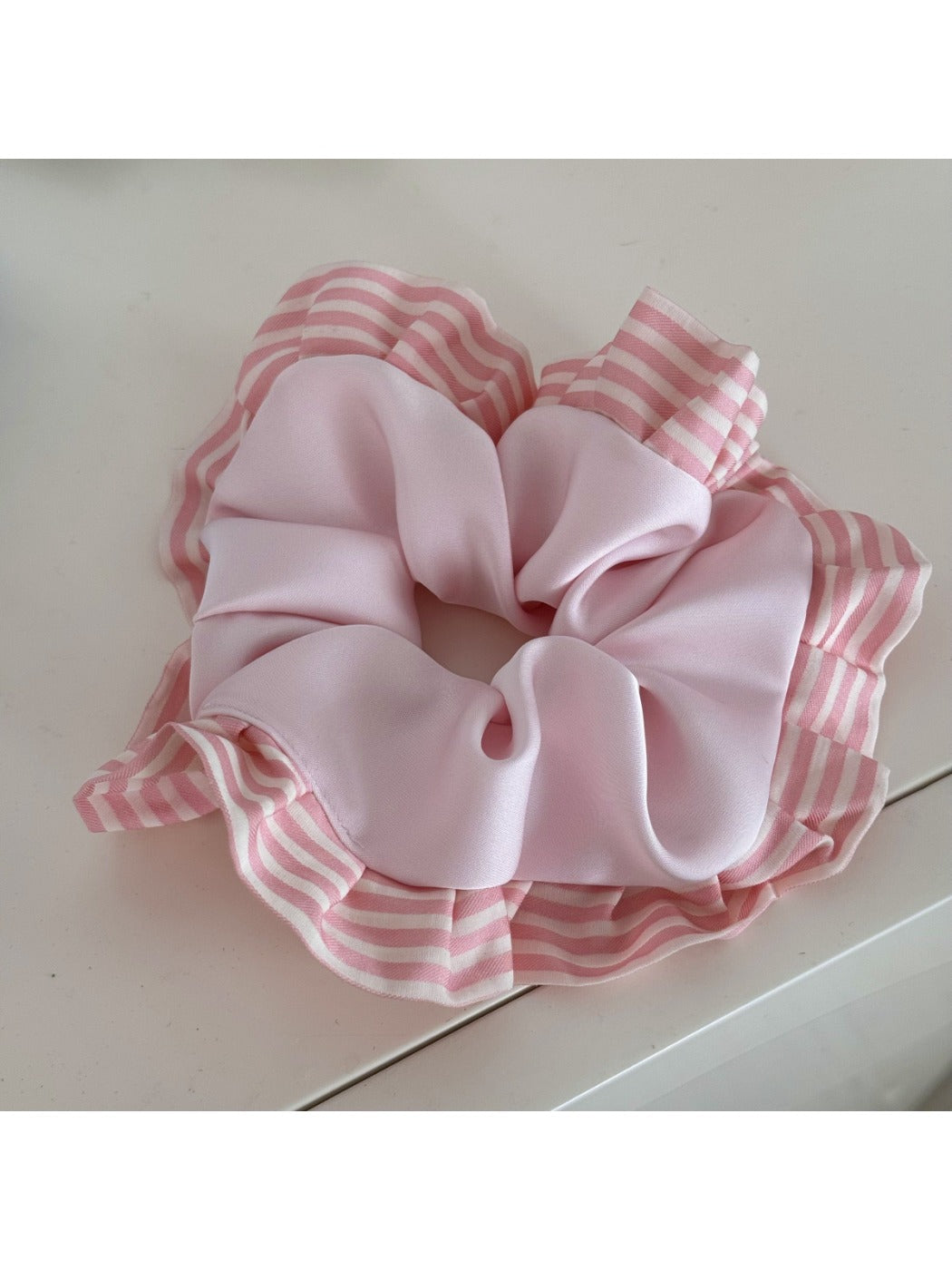 Gifty - Ruffled Edge Striped Satin Scrunchie