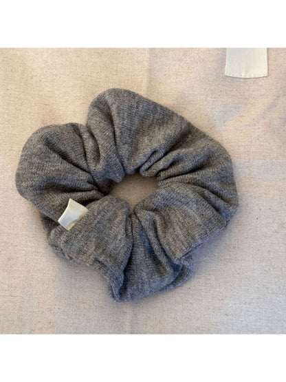 Gifty - Knit Fabric Hair Scrunchie