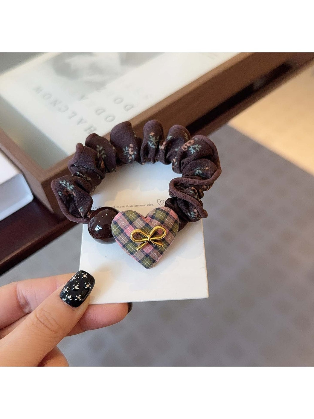 Gifty - Floral Heart Bow Scrunchie