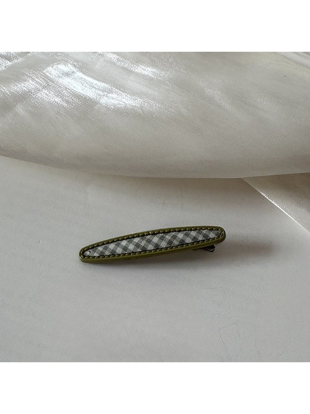 Beau - An Elegant Green Hair Clip
