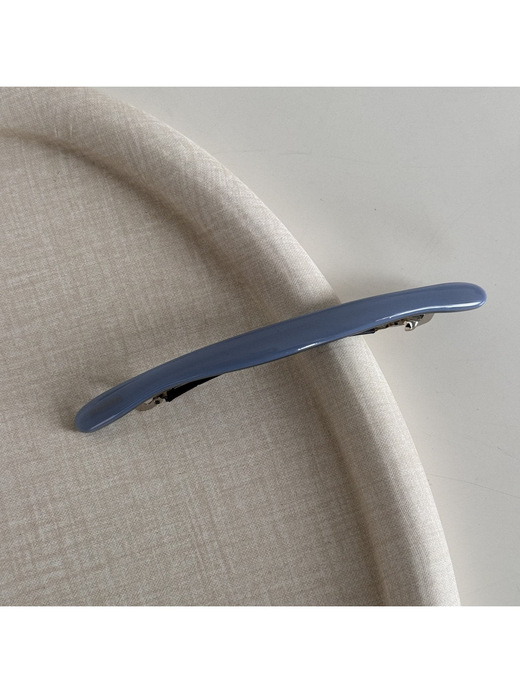 Beau - Slim Long Bar Spring Closure Hair Clip