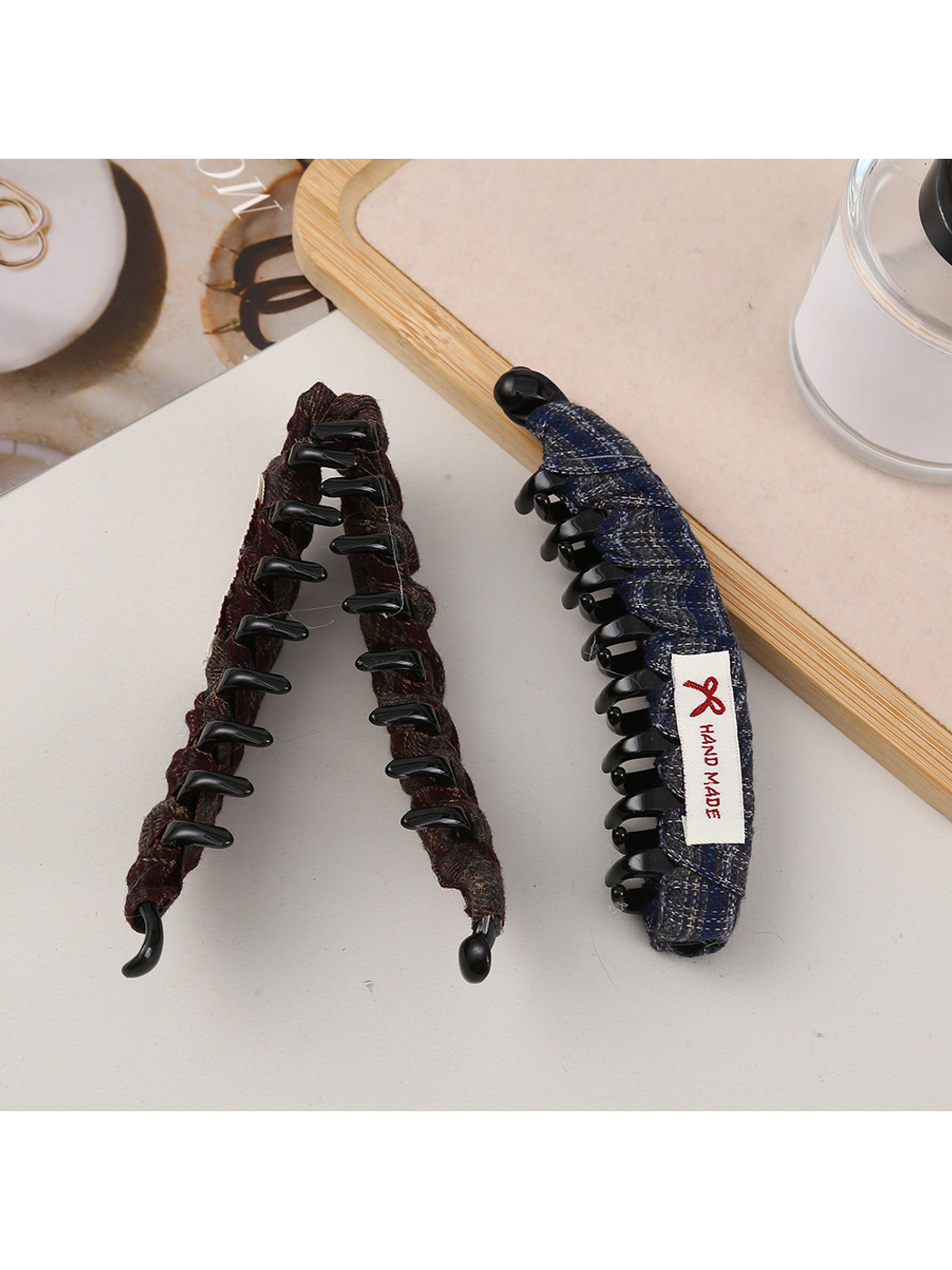 Beau - Textured Plaid Curved Ponytail Banana Clip