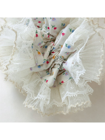 Gifty - Chic Floral Print Ruffled Lace Scrunchie