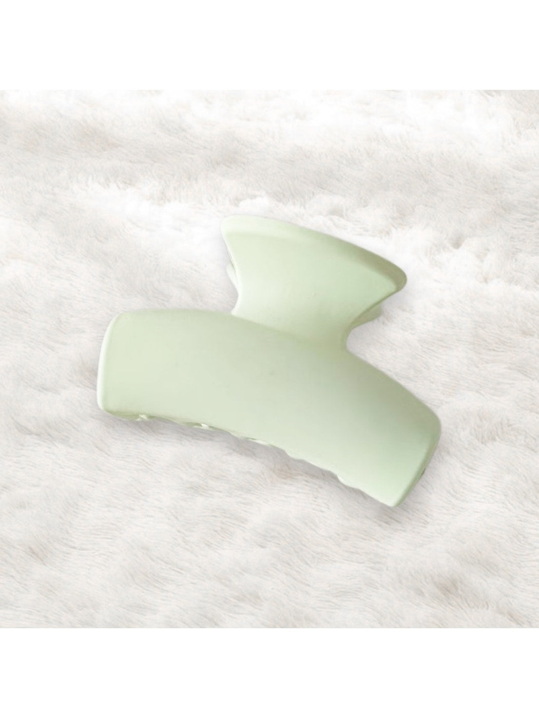 Beau - Matte Curved Plastic Claw Clip