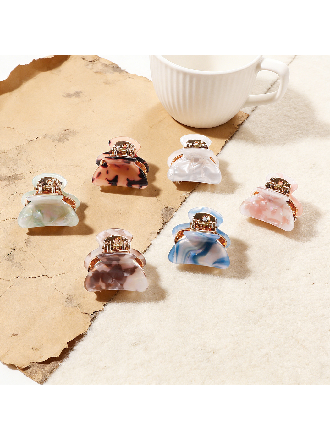 Beau - Mini Textured PVC Vintage Style Claw Clip