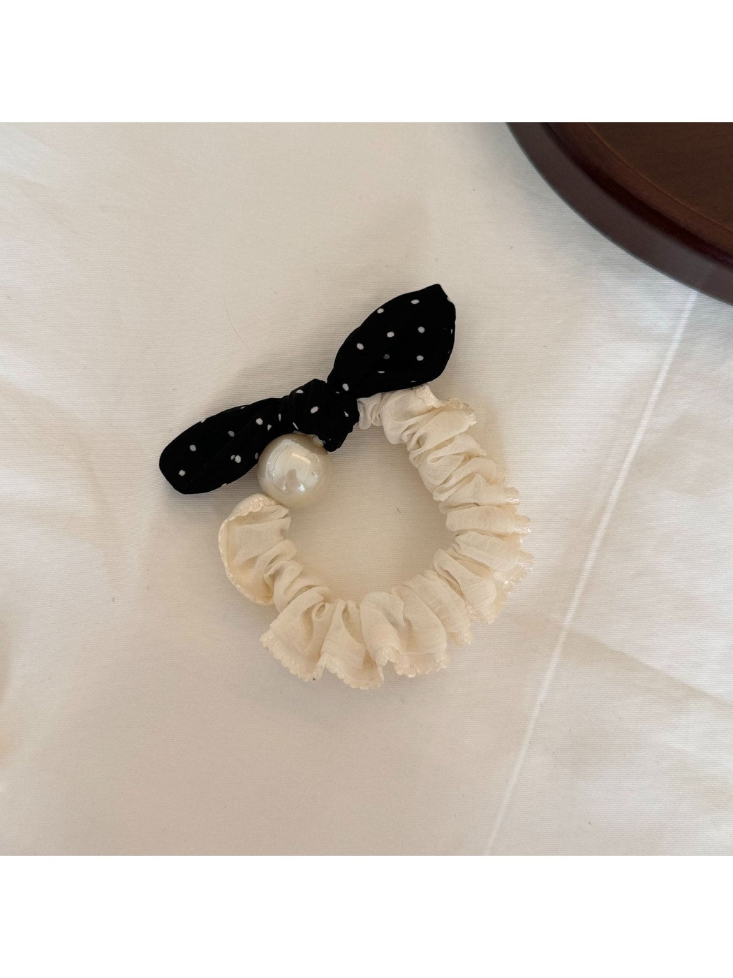 Gifty - Polka Dot Bow Polyester Scrunchie Hair Tie