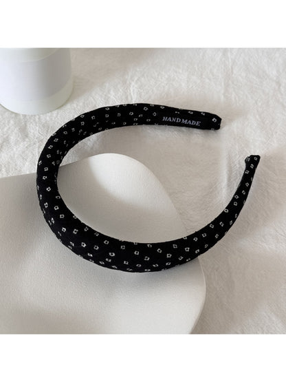 Gifty - Ruffled Polka Dot Fabric Scrunchie Hair Tie