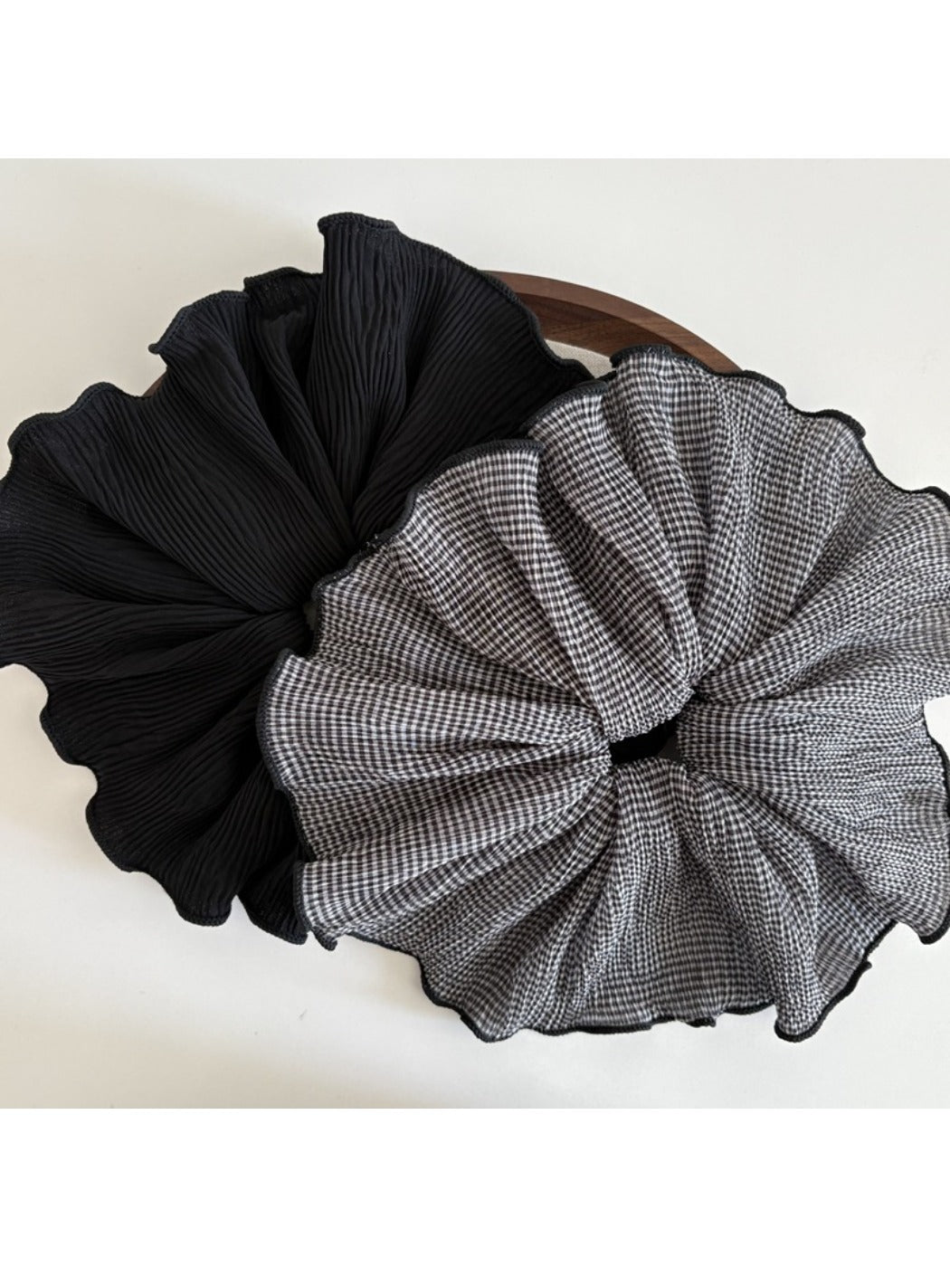 Gifty vintage plaid fabric scrunchie styled in a ponytail on a model
