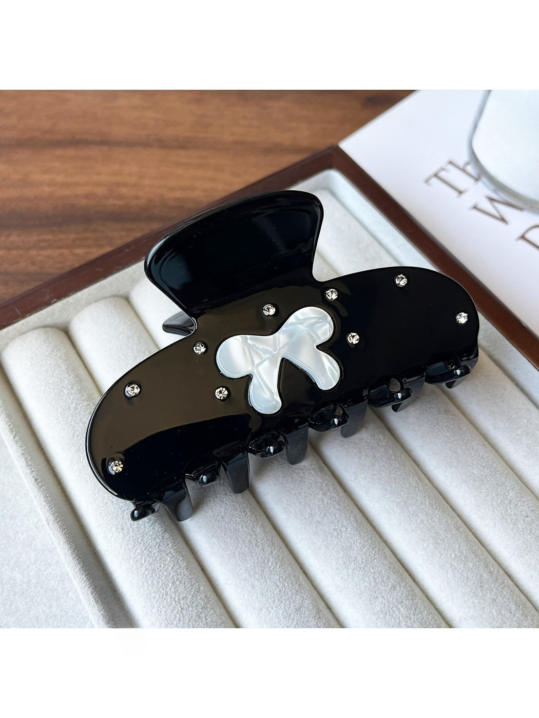 Beau - Bow Design Acetate Fiber Hair Claw Clip