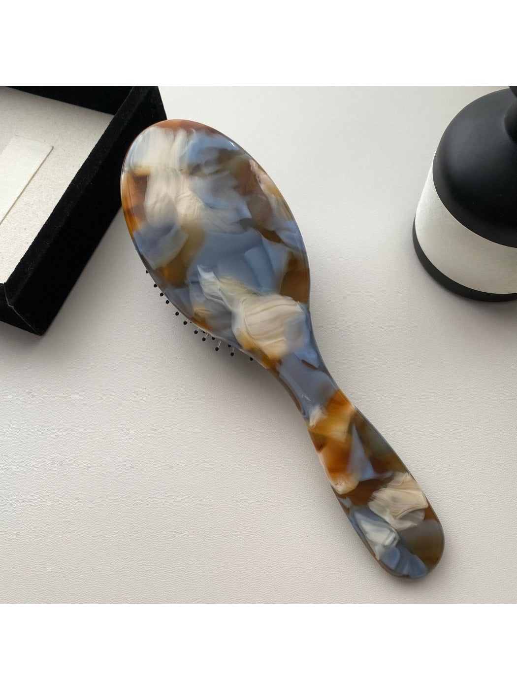 Camerow - Vintage Cushioned Massage Brush