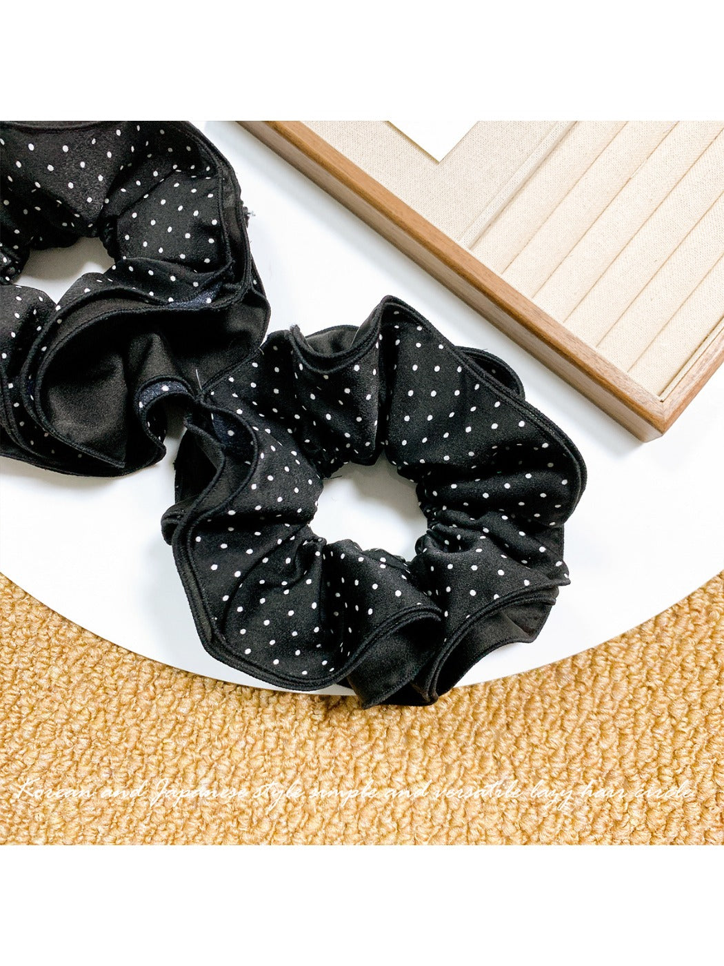 Gifty - Elegant Polka Dot Satin Hair Scrunchie
