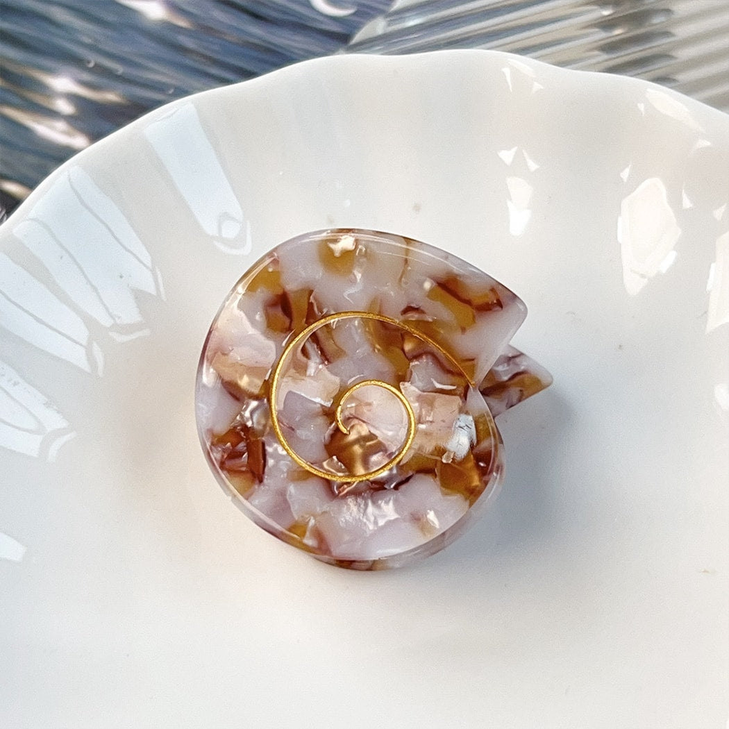 Beau - Geometric Swirl Conch Claw Clip