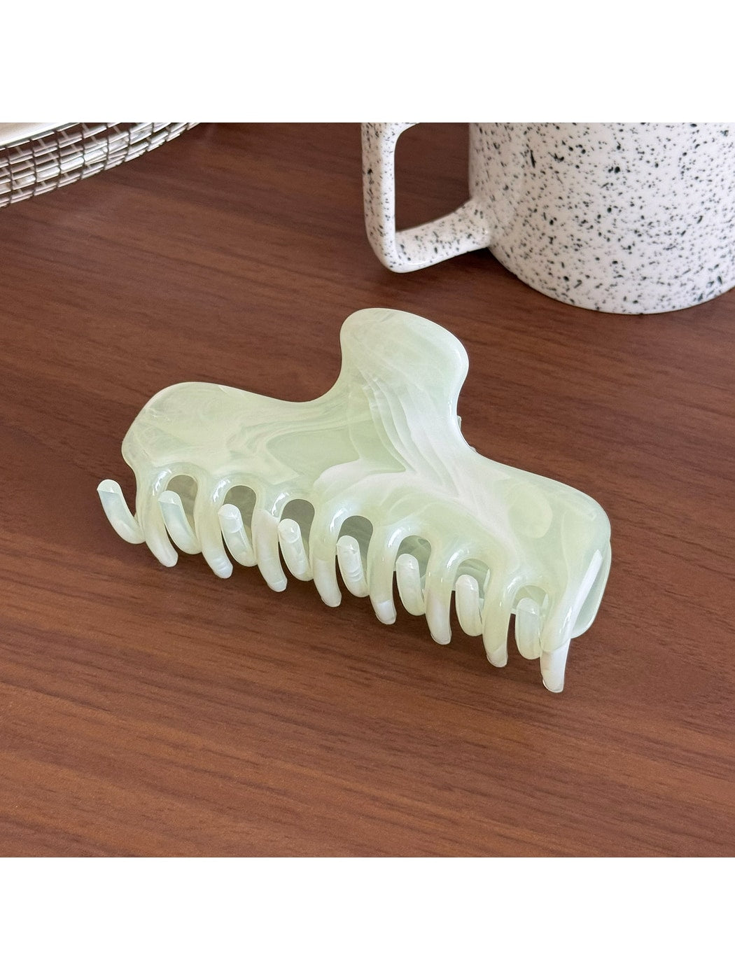 Beau - Marbled Plastic Geometric Line Claw Clip