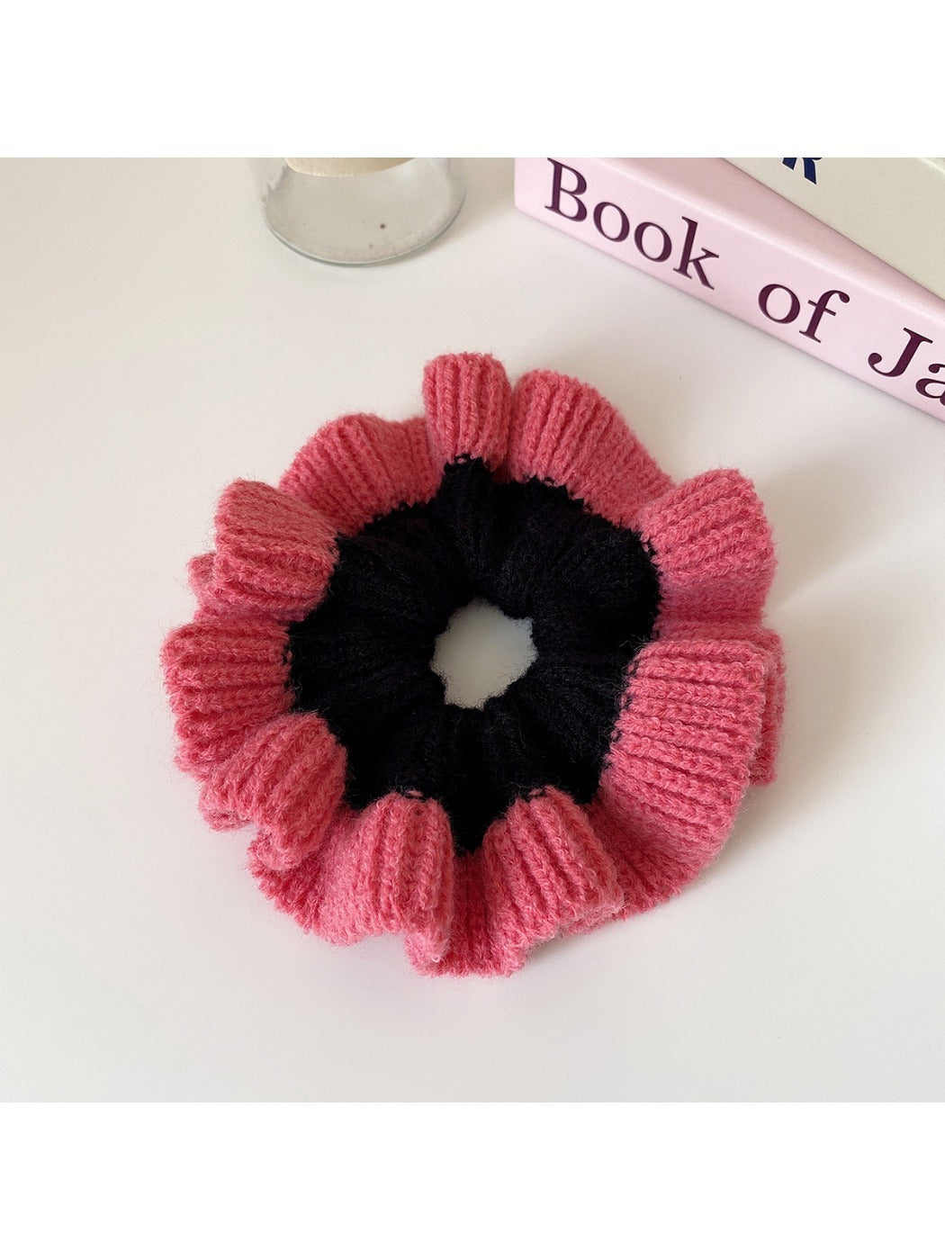 Gifty - Chunky Yarn Scrunchie Hair Tie