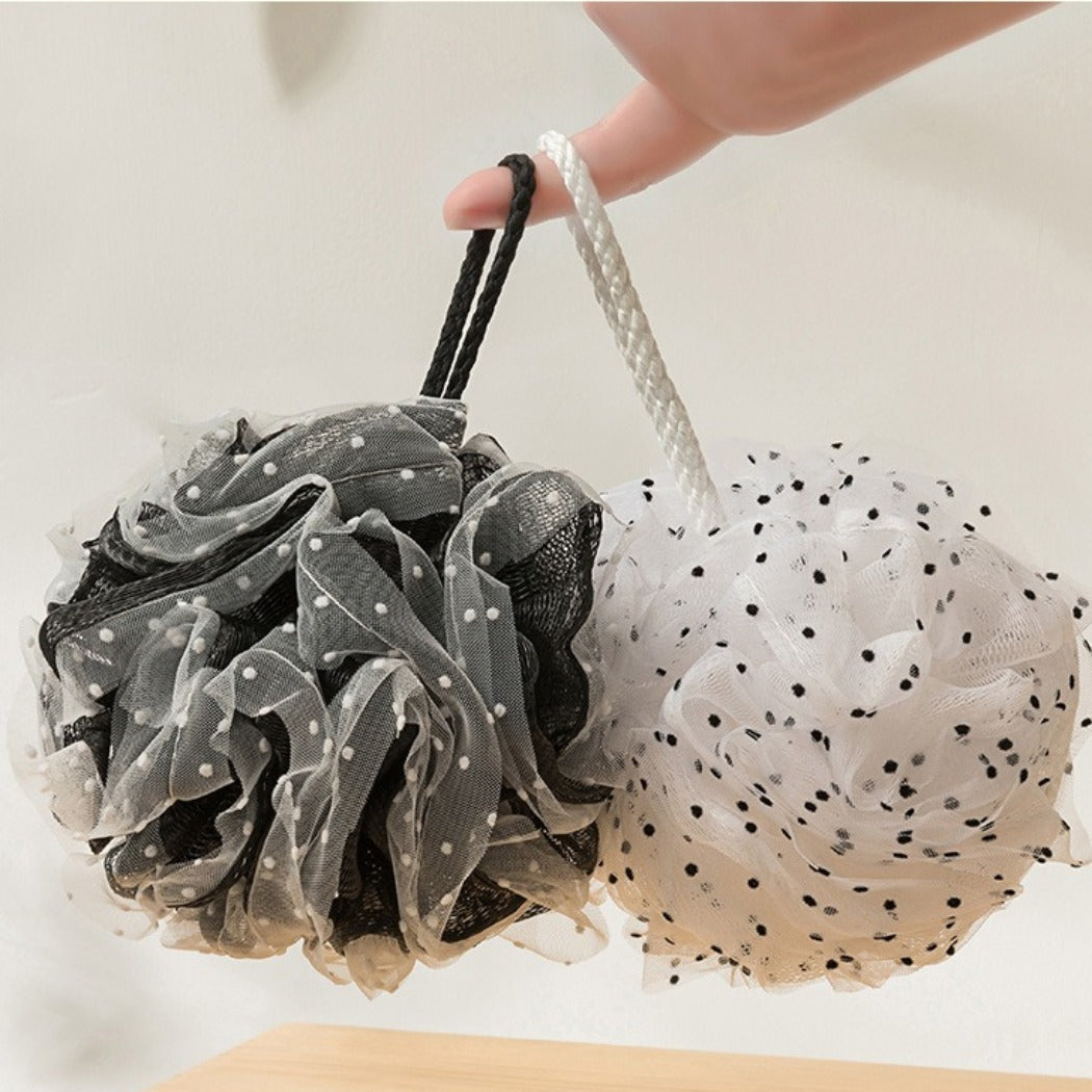 PAPO – Monochrome Dotted Bath Pouf