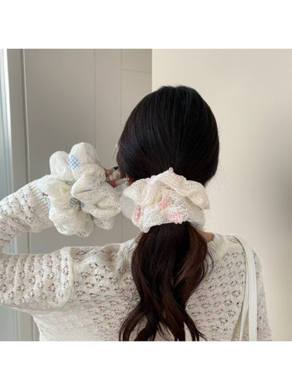 Gifty - Floral Hollow Petal Polyester Scrunchie