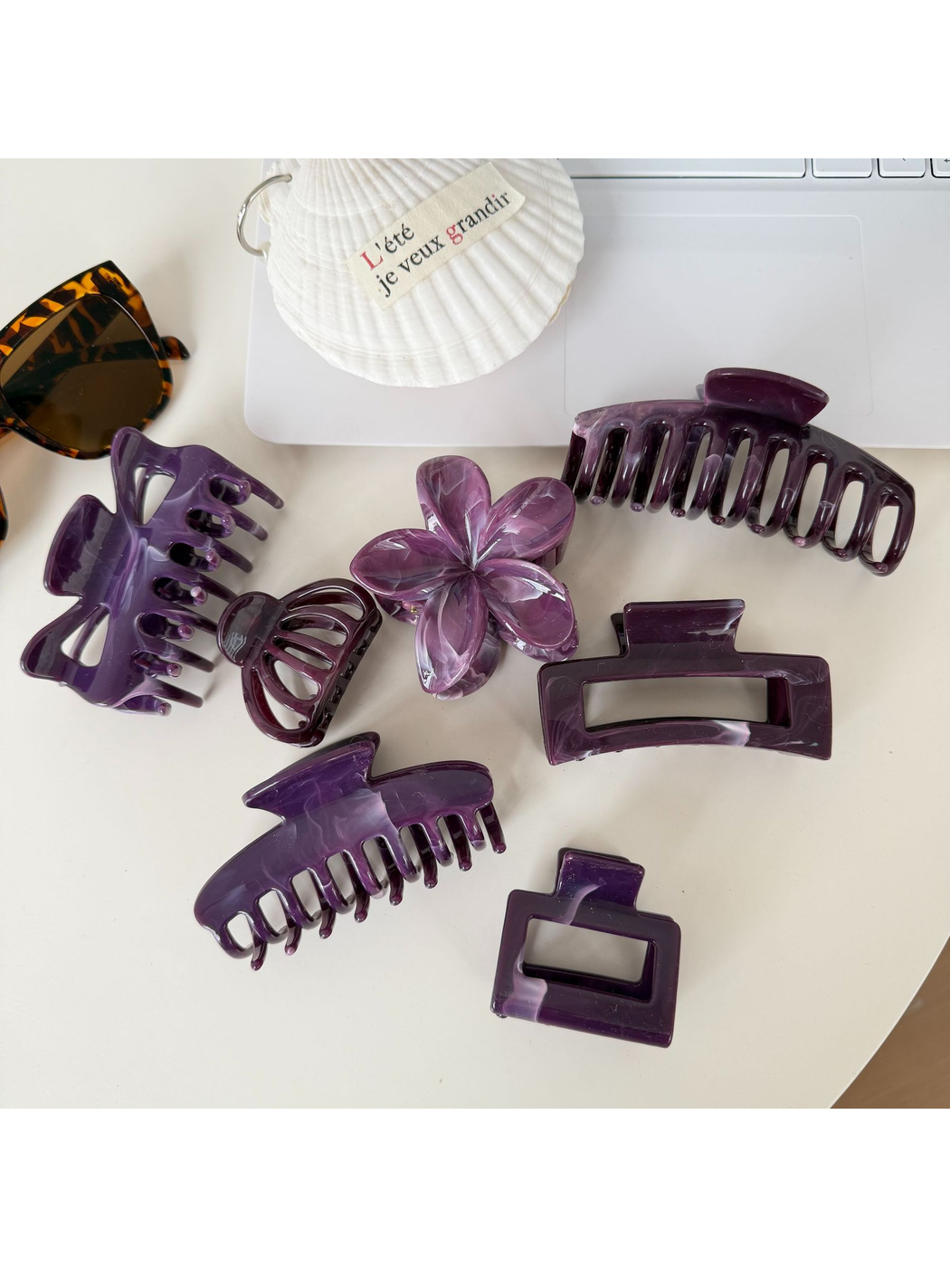 Beau - Marbled Glossy Plastic Hair Claw Clip