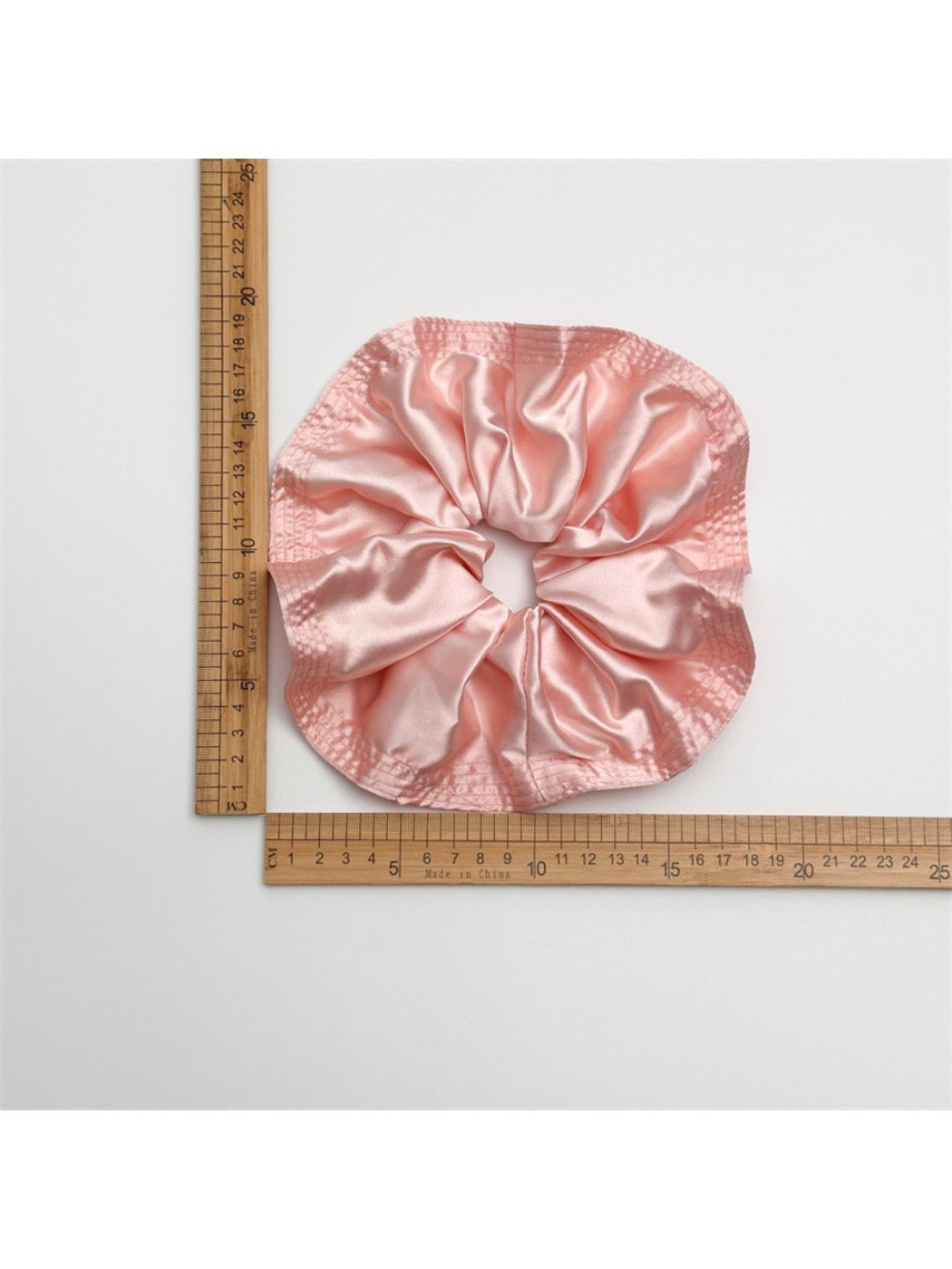 Gifty - Voluminous Satin Ruffled Scrunchies