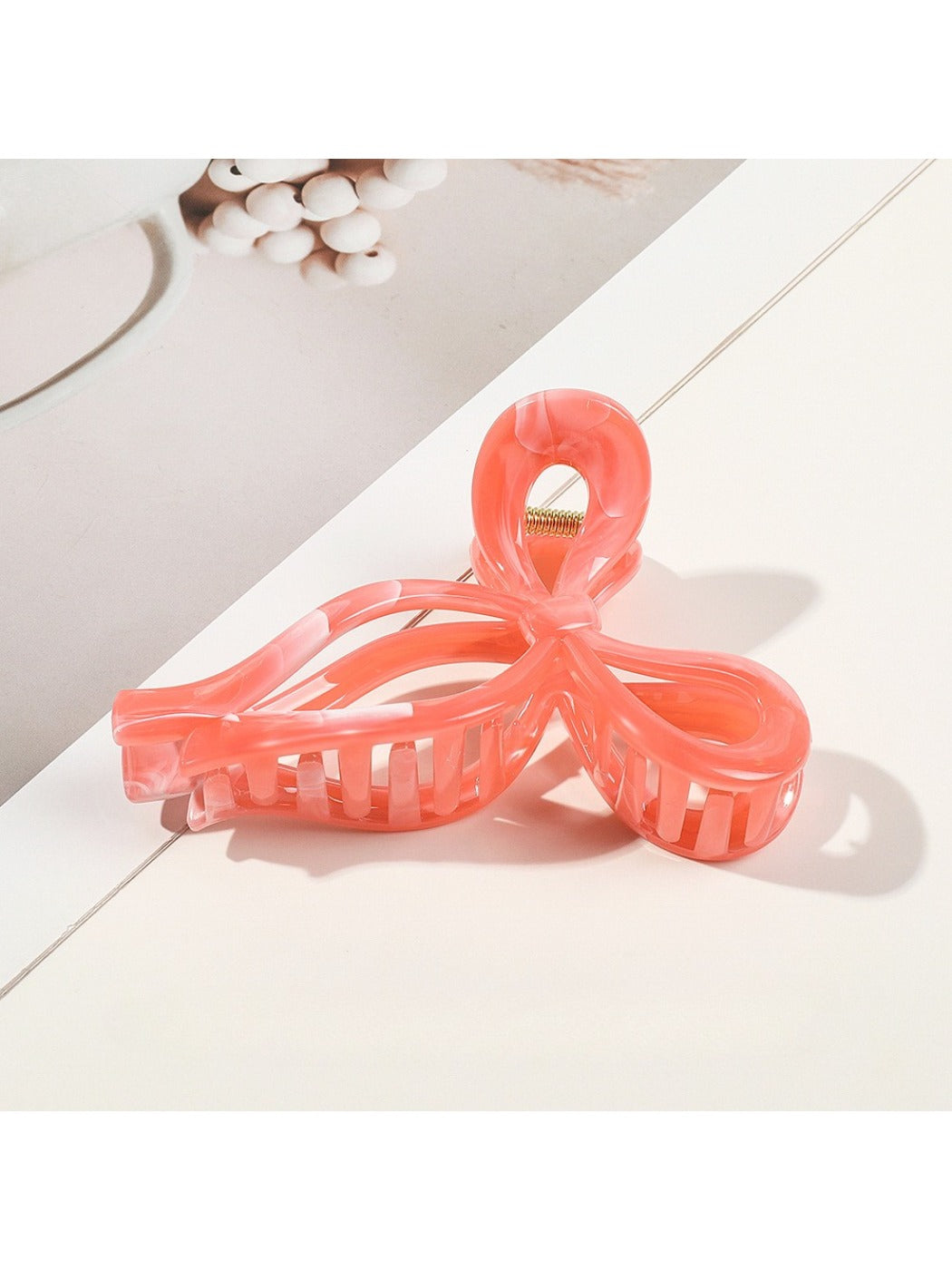 Beau - Openwork Bow Shaped Hair Claw Clip