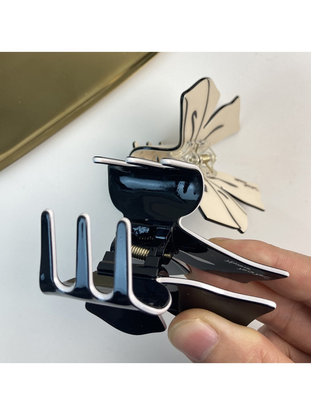 Beau - Butterfly-Shaped Shark Clip