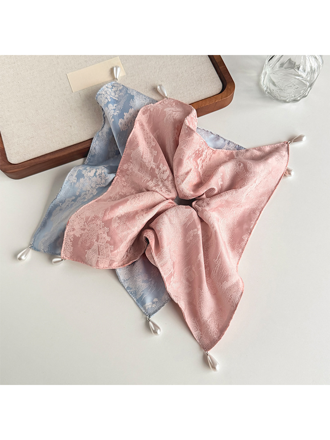 Gifty - Vintage Satin Jacquard Pendant Scrunchie