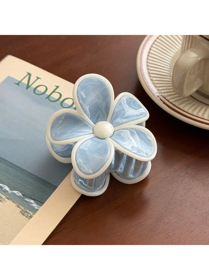 Beau - Five Petal Floral Plastic Hair Claw Clip