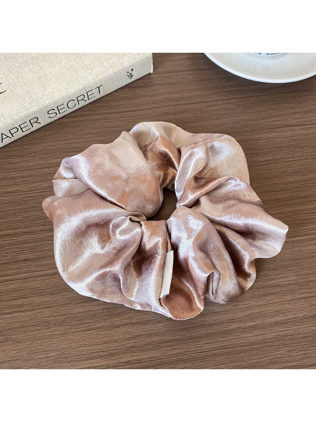 Gifty - Satin Scrunchie Hair Tie
